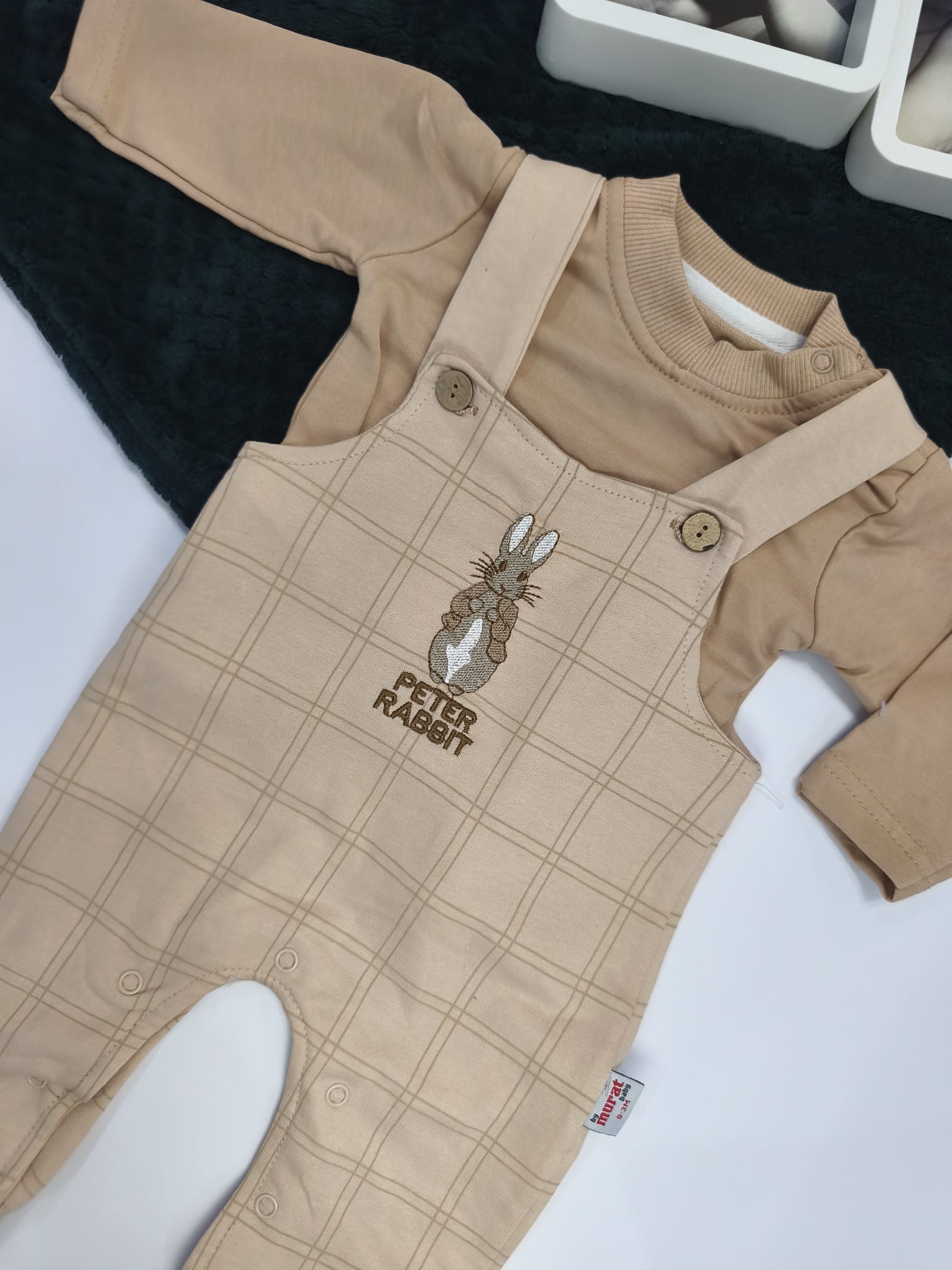 Set bluza plus salopetă cu Peter Rabbit