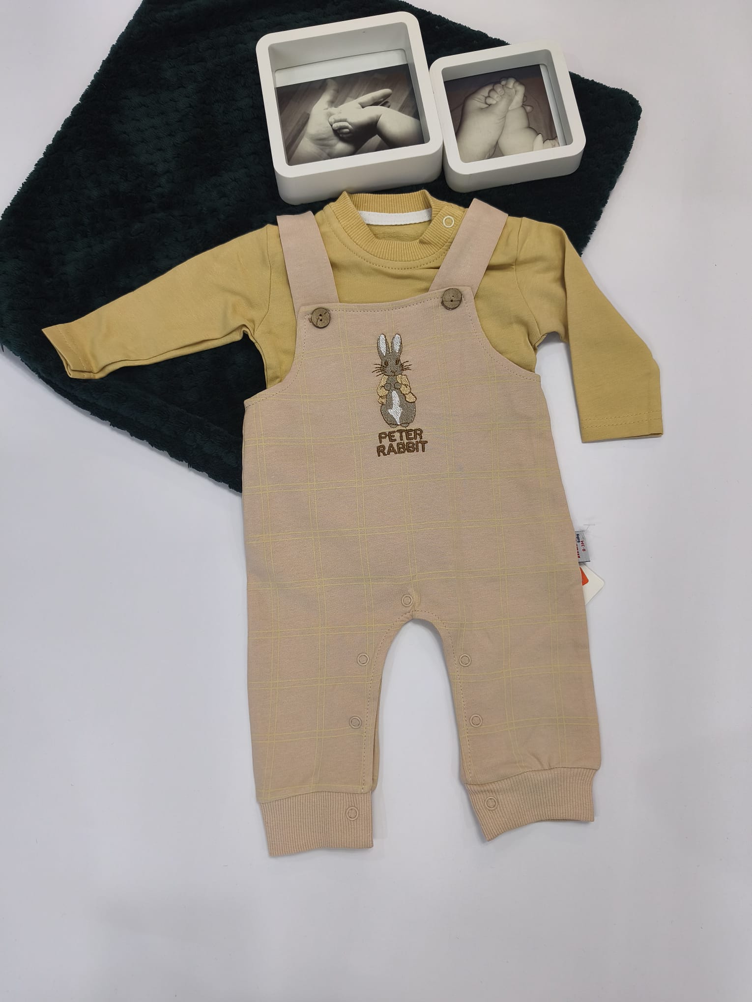 Set bluza plus salopetă cu Peter Rabbit