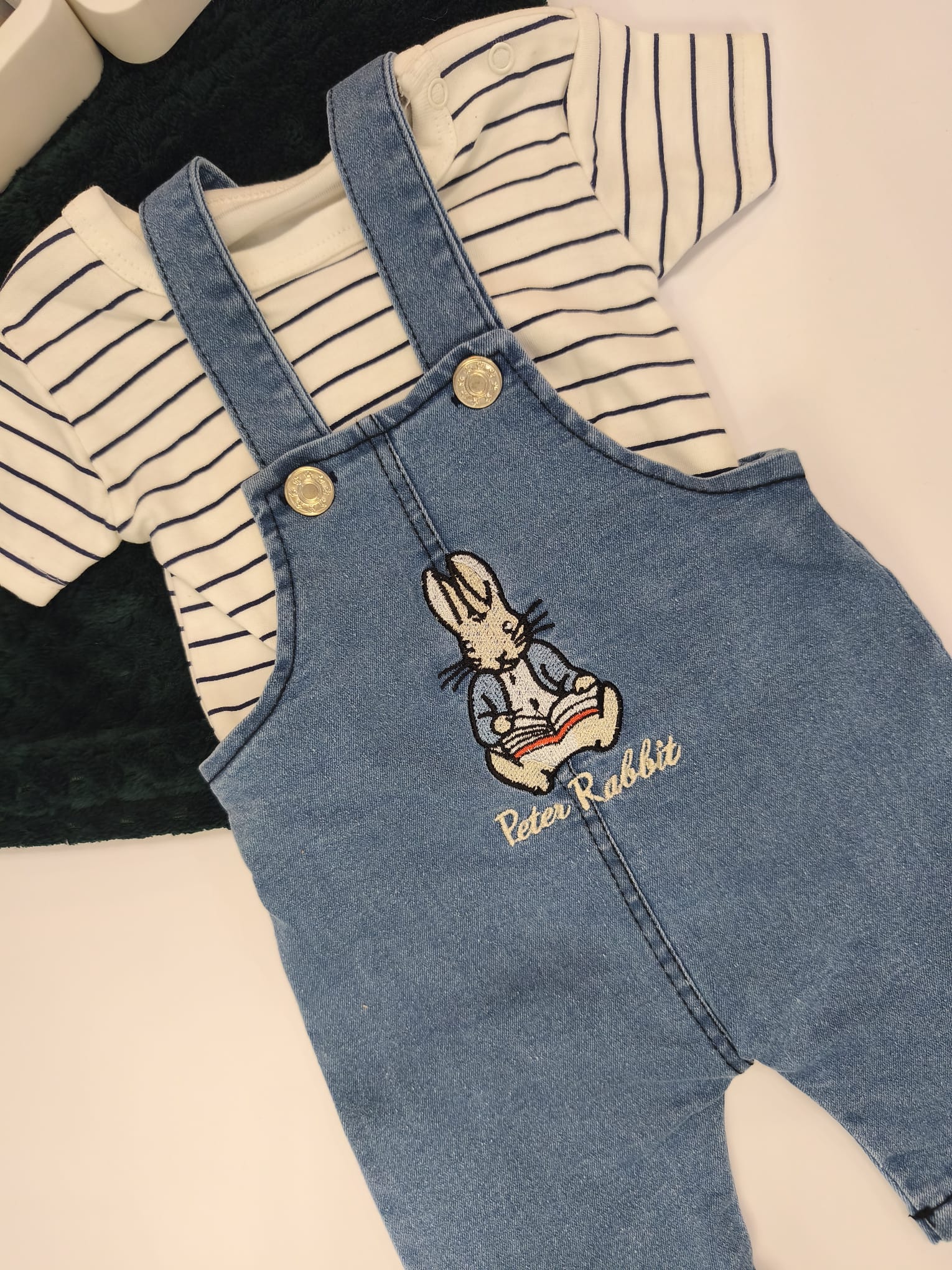 Salopetă cu bluză Peter Rabbit